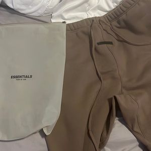 XXL Essentials FOG sweat pant. Never worn. Brand new